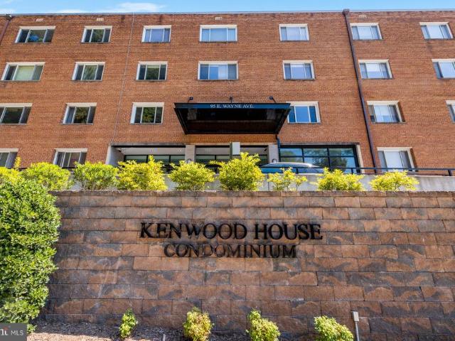 95 E Wayne Avenue # 305