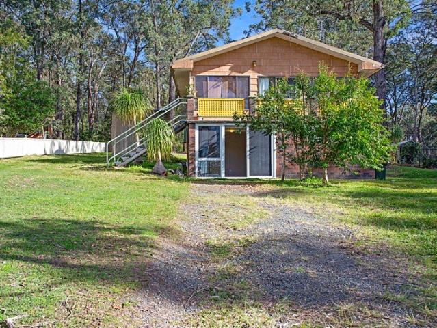 95 Eastslope Way North Arm Cove