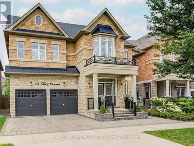 95 Hoey Crescent, Oakville, ON, L6M 0X1 house for sale | Listing ID W13787 | Royal LePage