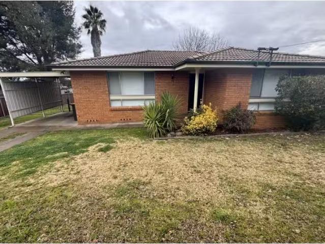 95 Manilla Road, Tamworth House for rent Listed by Talia Wool.