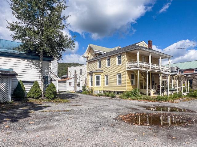 95 Main Street