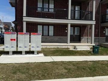 Oxford, Ontario - Office room, Parking