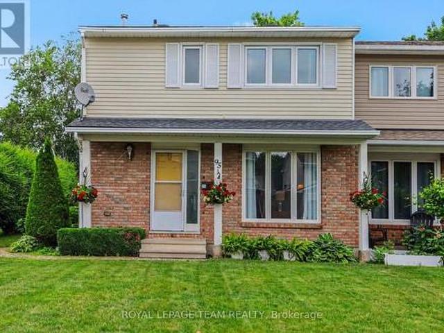 95 Seabrooke Drive, Ottawa, ON, K2L 2H9 house for sale | Listing ID X13536 | Royal LePage
