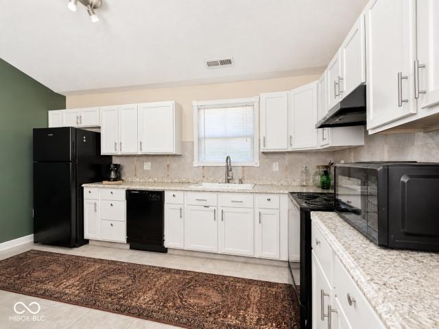 9605 N Michigan Road