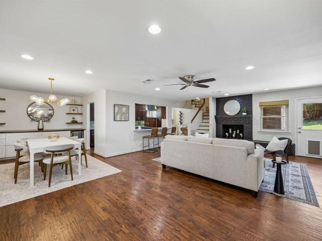 9605 Crestedge Drive