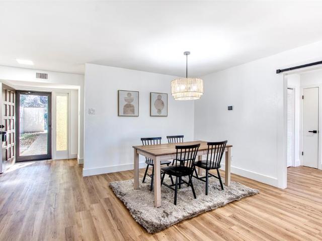 9606 Glenacre
