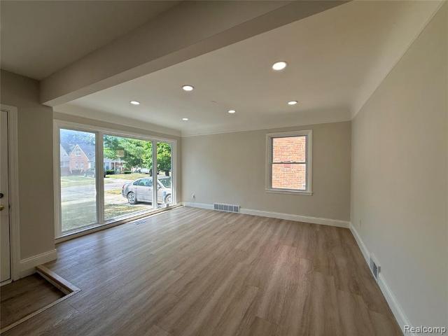 9608 Lenore