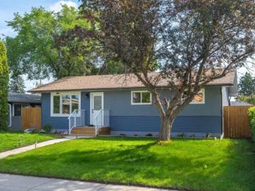 Acadia No 34, Alberta - Garden, Deck