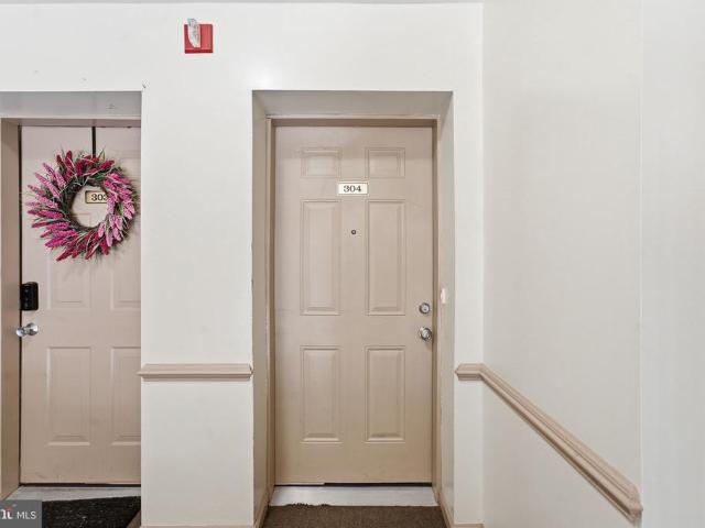 9601 Lake Pointe Court # 304