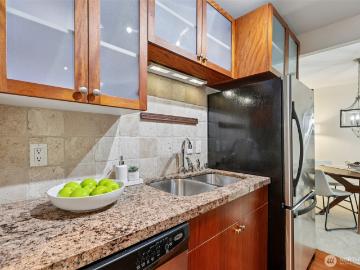 960 5th Avenue S # 208