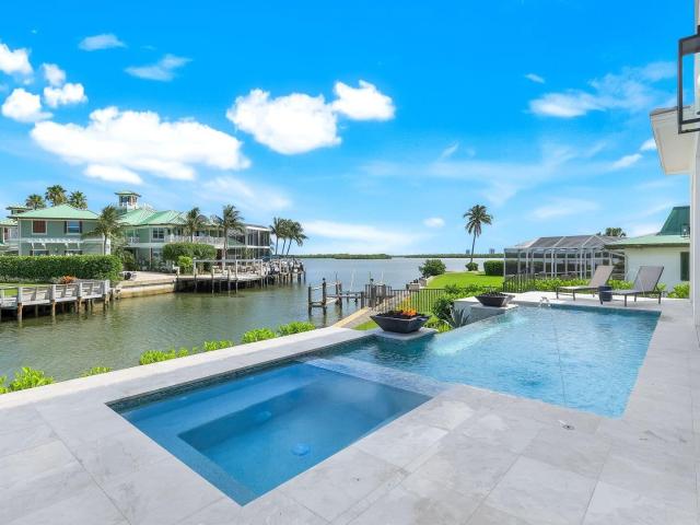 960 Iris Ct, Marco Island, FL