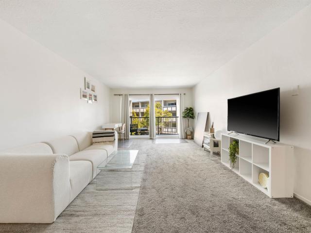 960 Shorepoint Court 214