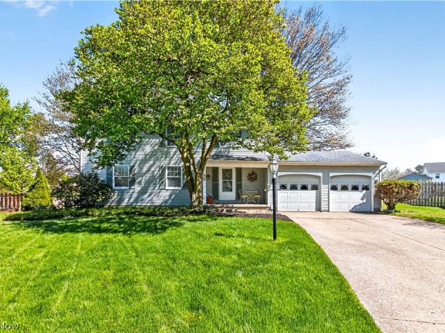 960 Red Oak Circle
