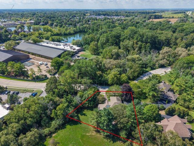 960 Woodlake Rd