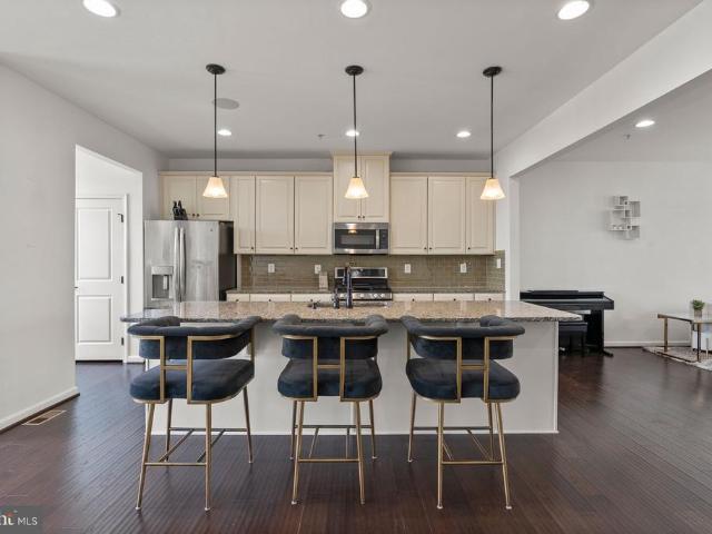 9614 Julia Lane