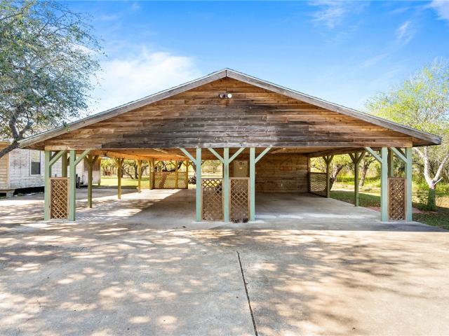 9616 Pvt Huisache Ranch