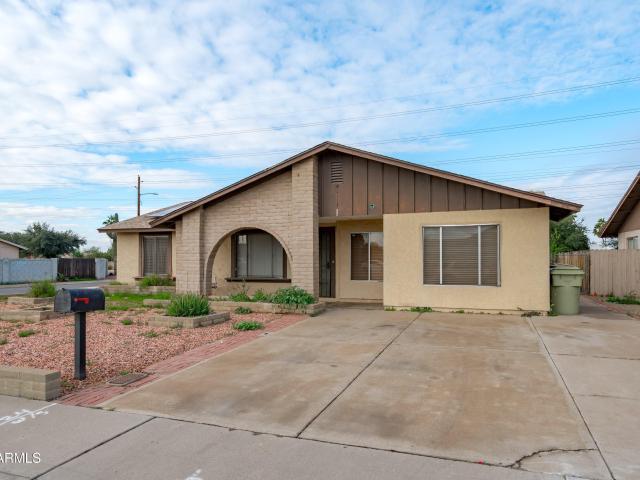 9618 N 66TH Drive