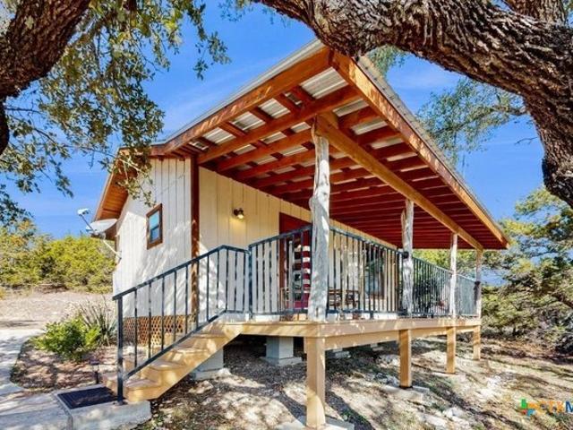 961 Buttercup Ln, Wimberley, TX 78676