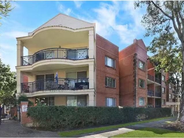 9/61 Glencoe Street, Sutherland Apartment for rent Listed by.
