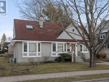 961 Kingsmere Avenue, Ottawa, ON, K2A 3K3 house for sale | Listing ID X13073 | Royal LePage