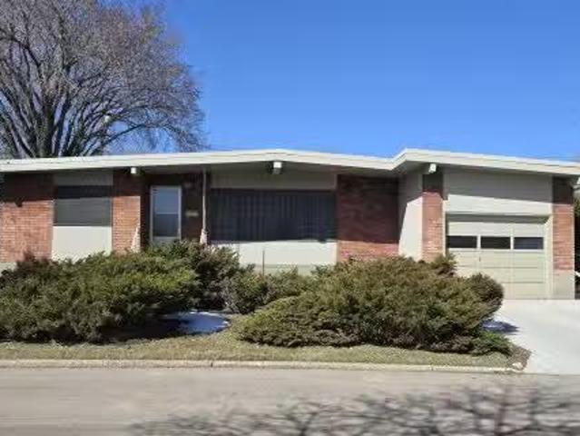 9624 75 Street, Edmonton, AB, T6C 2H9 house for sale Listin.
