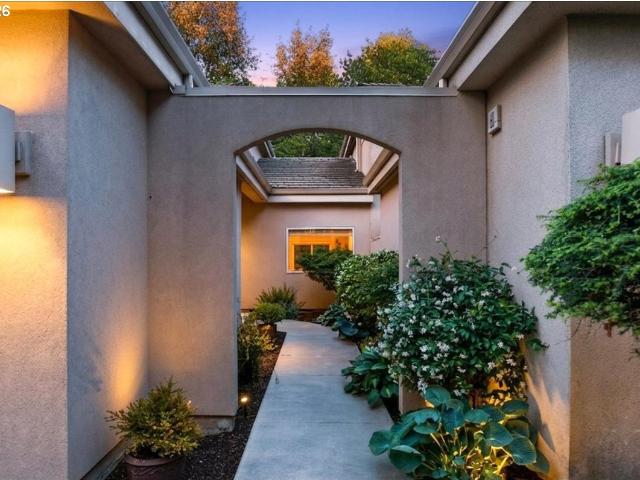 9623 ne oak view dr