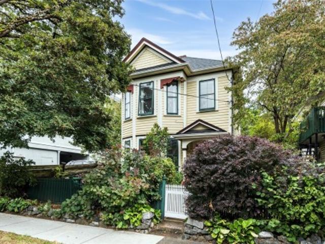 962 Fairfield Rd, Victoria, BC, V8V 3A4 house for sale | Listing ID 1047 | Royal LePage