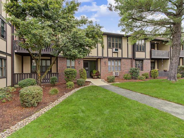 962 Sierra Vista Lane