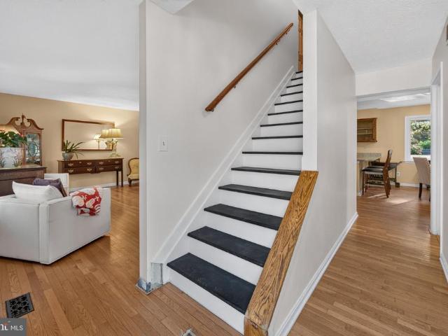 962 Woodland Circle