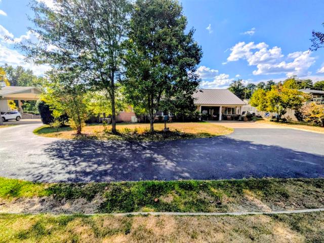 963 Ridgeview