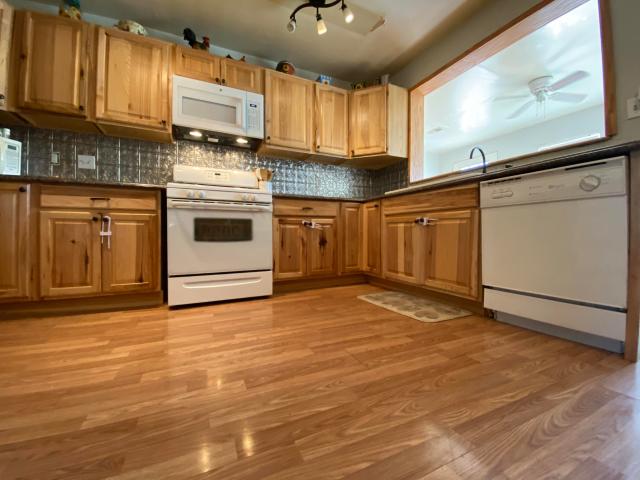 9648 County Road 7670