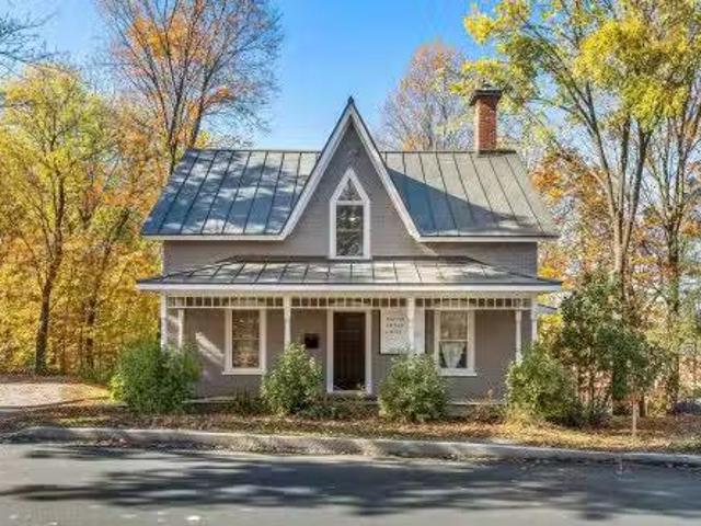964Z 966Z Rue Du Sud, Cowansville, QC, J2K 2Y3 house for s.