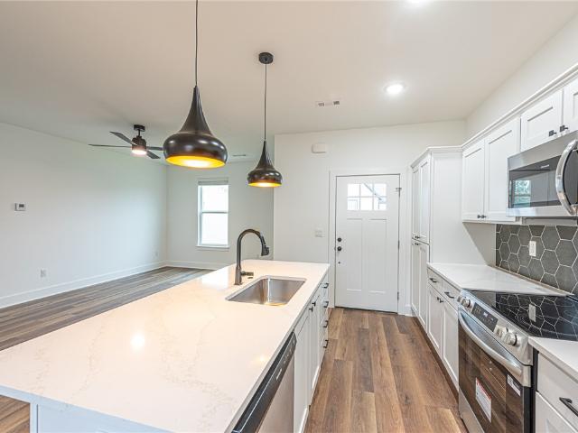 964 S Laramie Heights