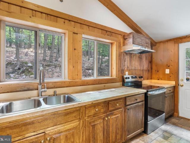 964 Valley View Road