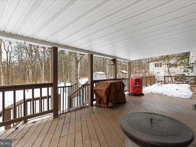 9654 Circle Drive