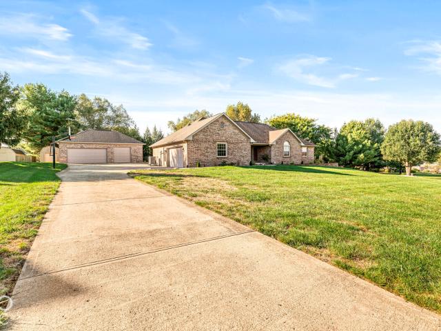 965 W Upland Court