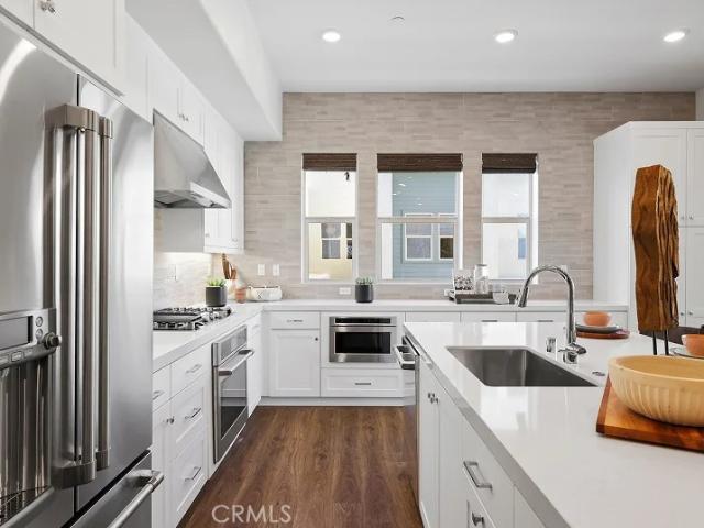 965 Walnut Terrace