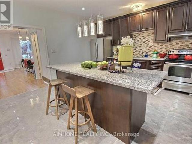 966 Dundas Street E, Toronto, ON, M4M 1R5 house for sale | Listing ID E13685 | Royal LePage