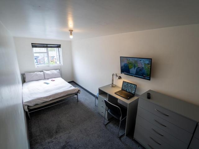 966 PERSHORE ROAD STUDIO7