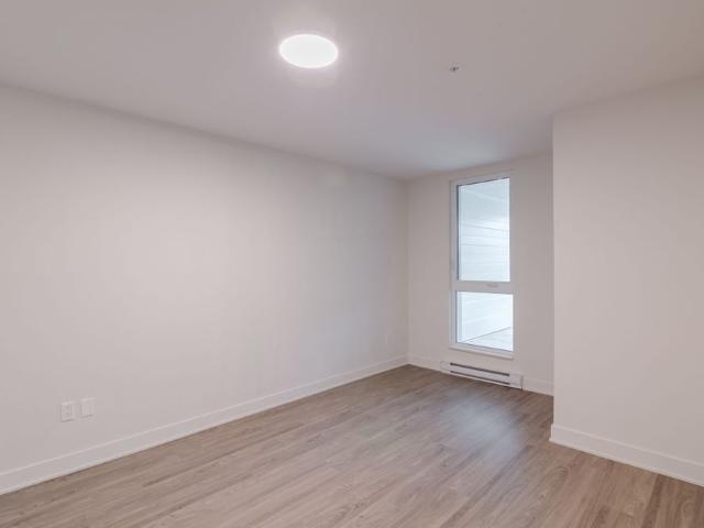 9675 Av. Papineau