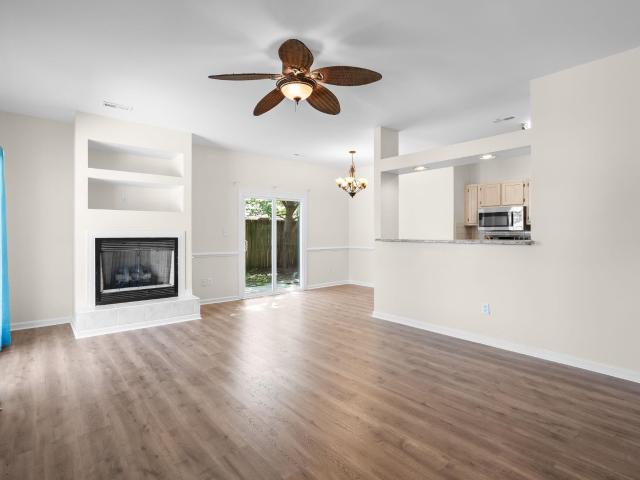 9673 Kings Grant Dr