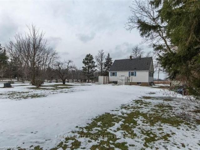 9697 Dickenson Road, Hamilton