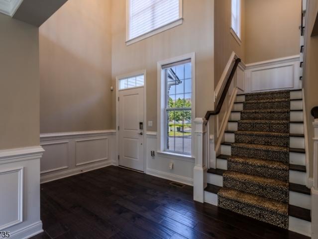 96 Van Cleef Dr