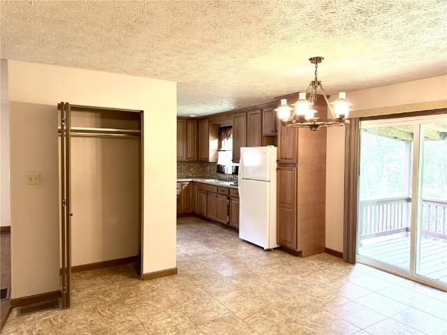 96 Caldwell Ave