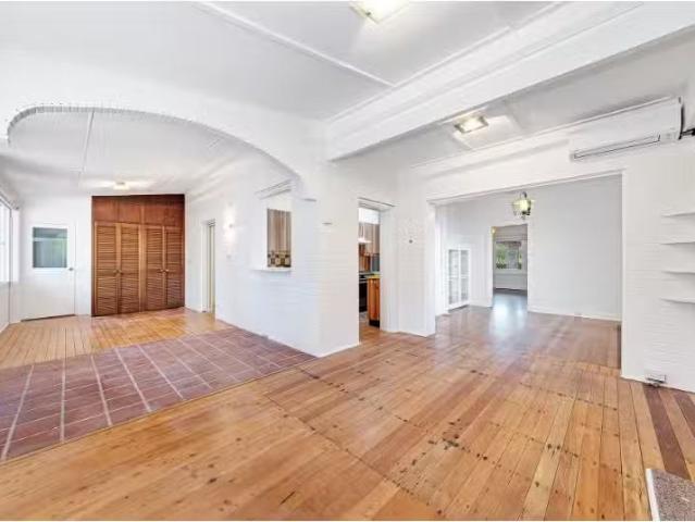 96 Chelmsford Avenue, Lindfield House for rent Listed by Madi.