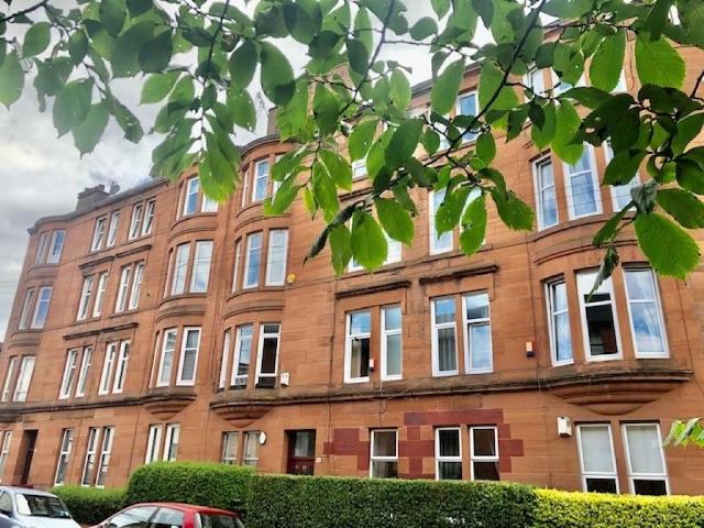 96 Eastwood Avenue, Glasgow G41, 1 bed flat to rent, £895 pcm | PrimeLocation