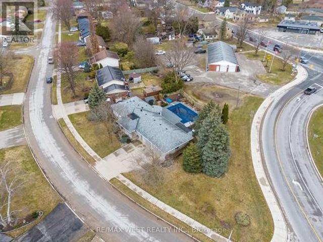 96 Langford Drive, Lucan Biddulph, ON, N0M 2J0 house for sale | Listing ID X13542 | Royal LePage