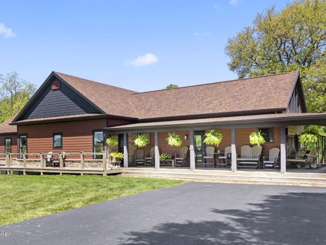 96 McKinney Ln