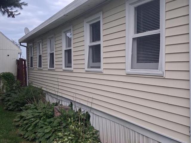 96 Maple Road