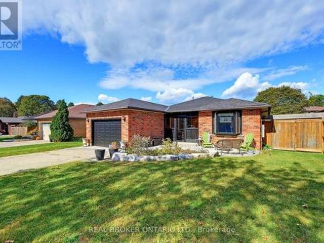 96 Munro Crescent, Uxbridge, ON, L9P 1L7 house for sale | Listing ID N14079 | Royal LePage